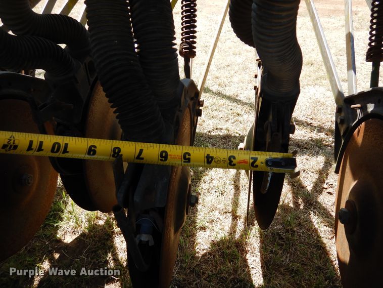 image for item JR9588 John Deere 8350  grain drill