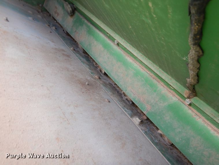 image for item JR9588 John Deere 8350  grain drill