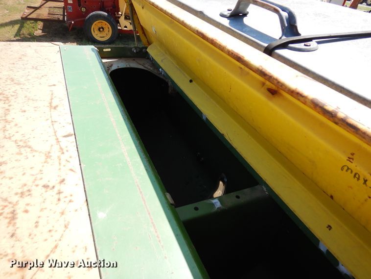 image for item JR9588 John Deere 8350  grain drill