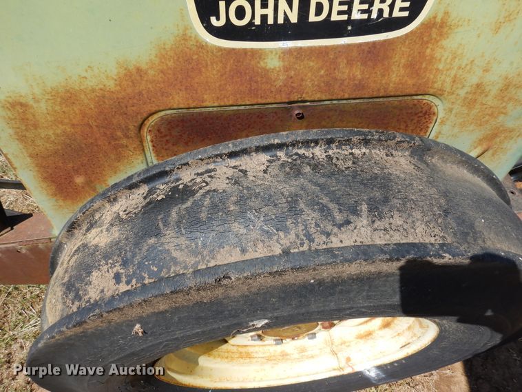 image for item JR9588 John Deere 8350  grain drill