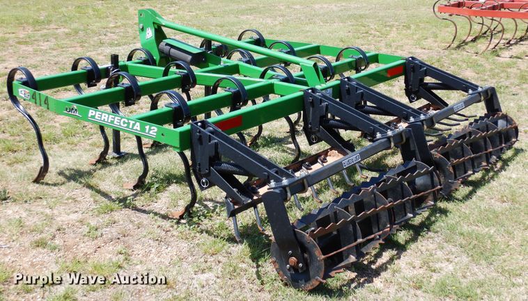 image for item JR9597 Unverferth Perfecta 12  field cultivator