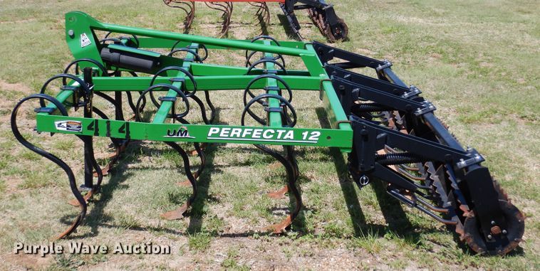 image for item JR9597 Unverferth Perfecta 12  field cultivator
