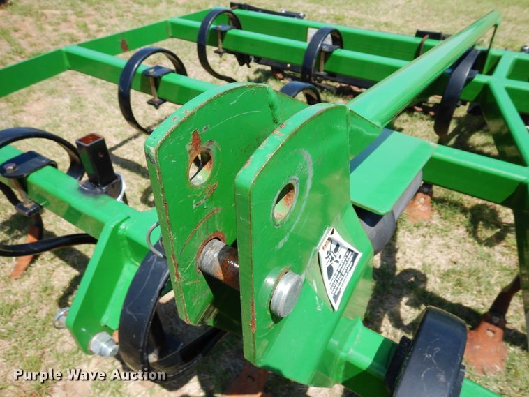 image for item JR9597 Unverferth Perfecta 12  field cultivator