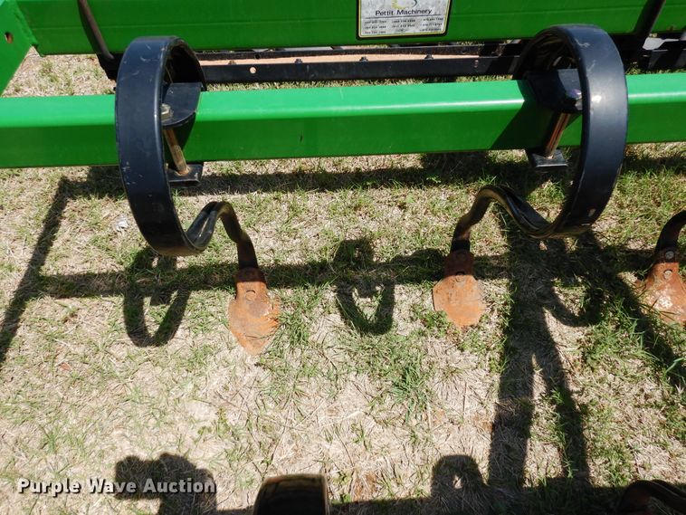 image for item JR9597 Unverferth Perfecta 12  field cultivator