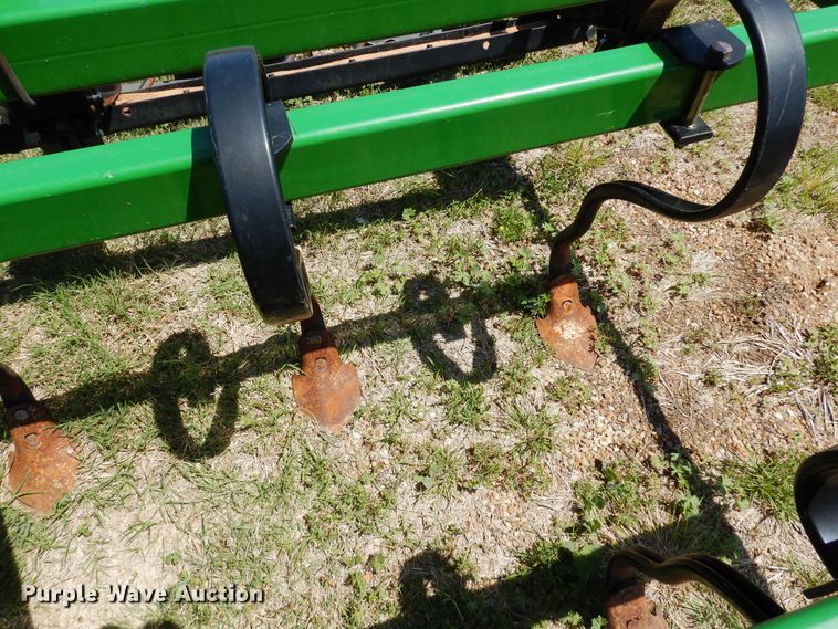 image for item JR9597 Unverferth Perfecta 12  field cultivator