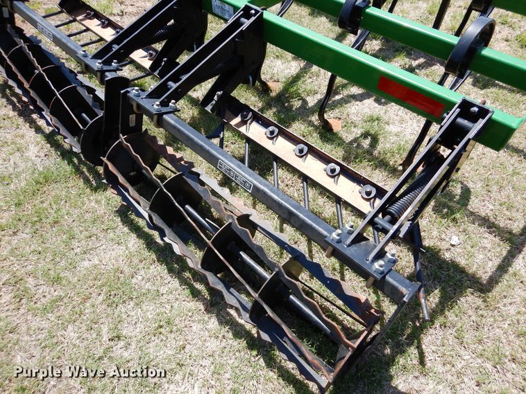 image for item JR9597 Unverferth Perfecta 12  field cultivator