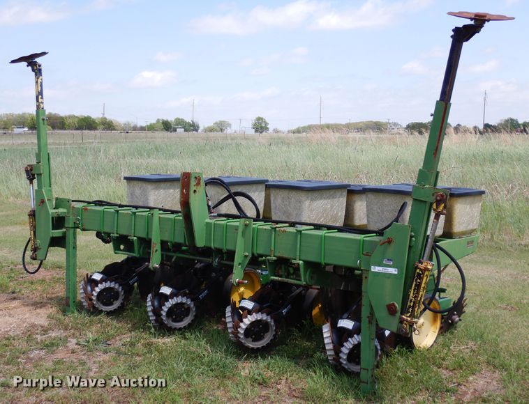 image for item JR9602 John Deere  no-till planter