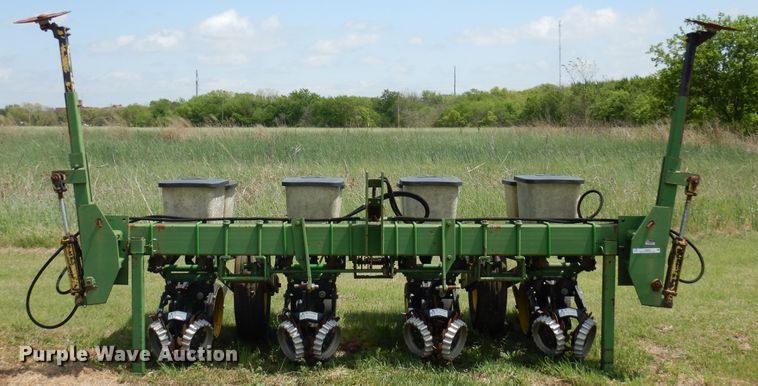 image for item JR9602 John Deere  no-till planter