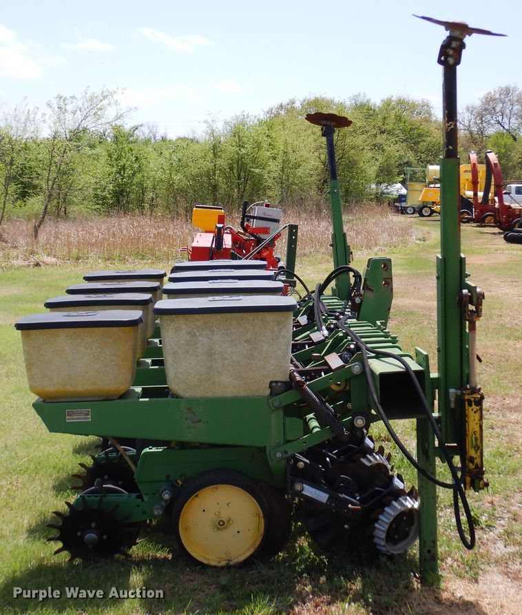 image for item JR9602 John Deere  no-till planter