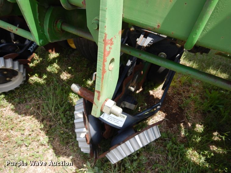 image for item JR9602 John Deere  no-till planter