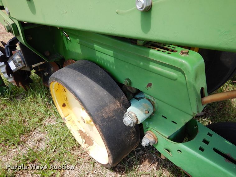 image for item JR9602 John Deere  no-till planter