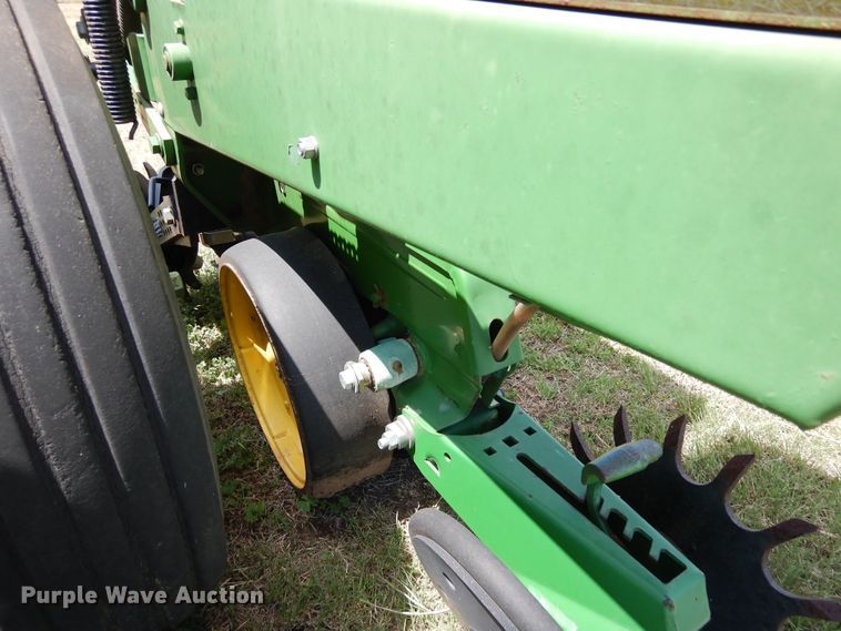 image for item JR9602 John Deere  no-till planter