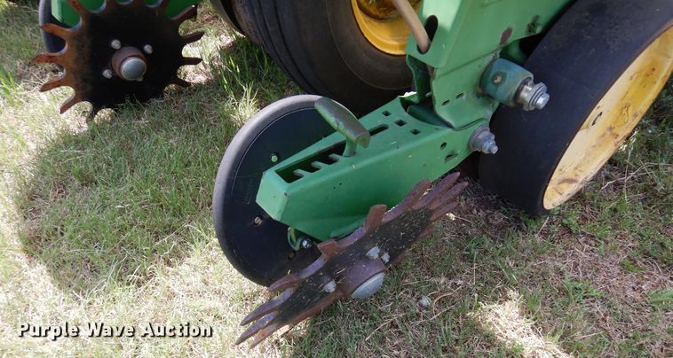 image for item JR9602 John Deere  no-till planter