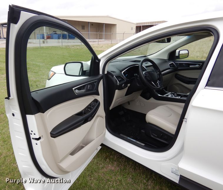 image for item KR9764 2020 Ford Edge Titanium  SUV
