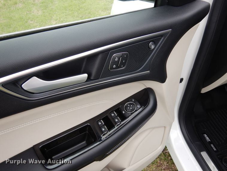 image for item KR9764 2020 Ford Edge Titanium  SUV