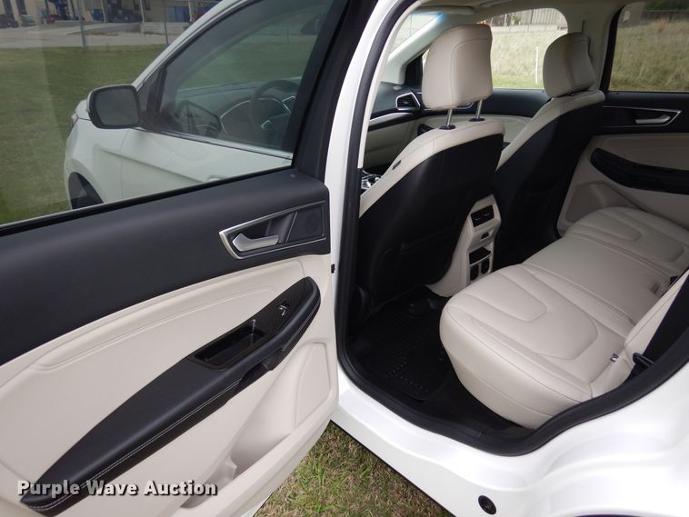 image for item KR9764 2020 Ford Edge Titanium  SUV