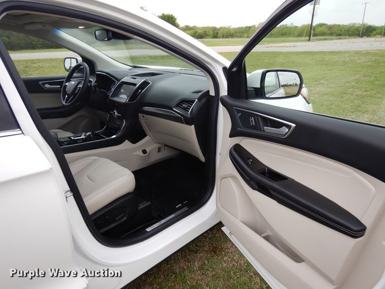 image for item KR9764 2020 Ford Edge Titanium  SUV