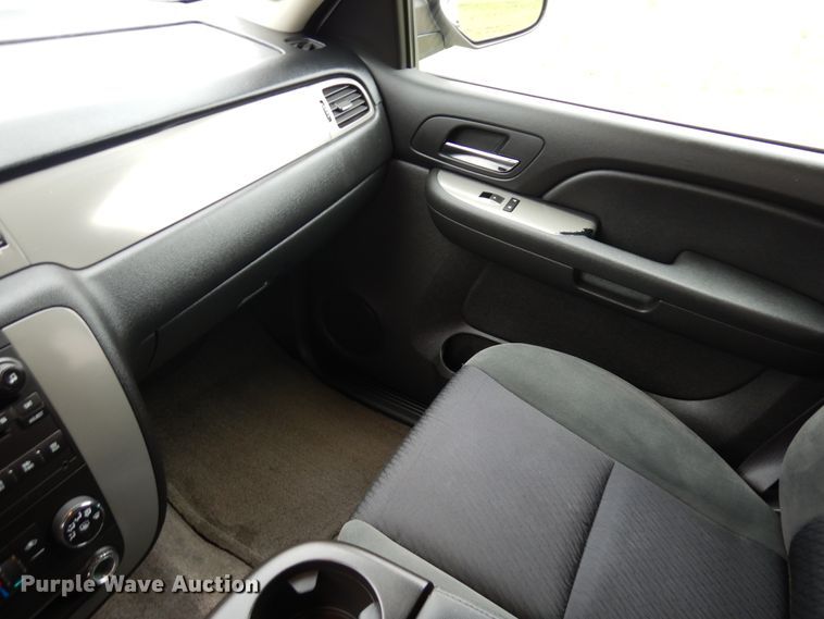 image for item KR9766 2009 Chevrolet Suburban  SUV