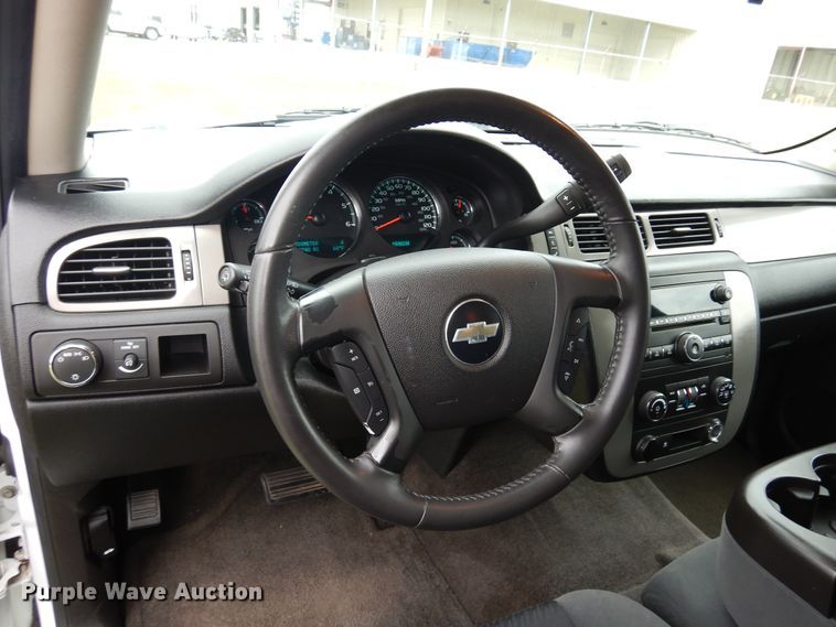 image for item KR9766 2009 Chevrolet Suburban  SUV