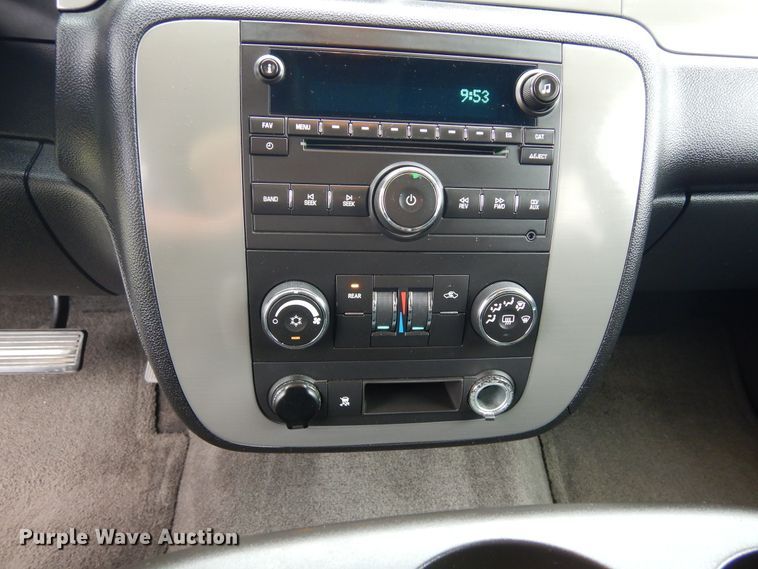 image for item KR9766 2009 Chevrolet Suburban  SUV