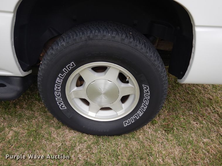 image for item KR9767 2006 GMC Yukon XL  SUV