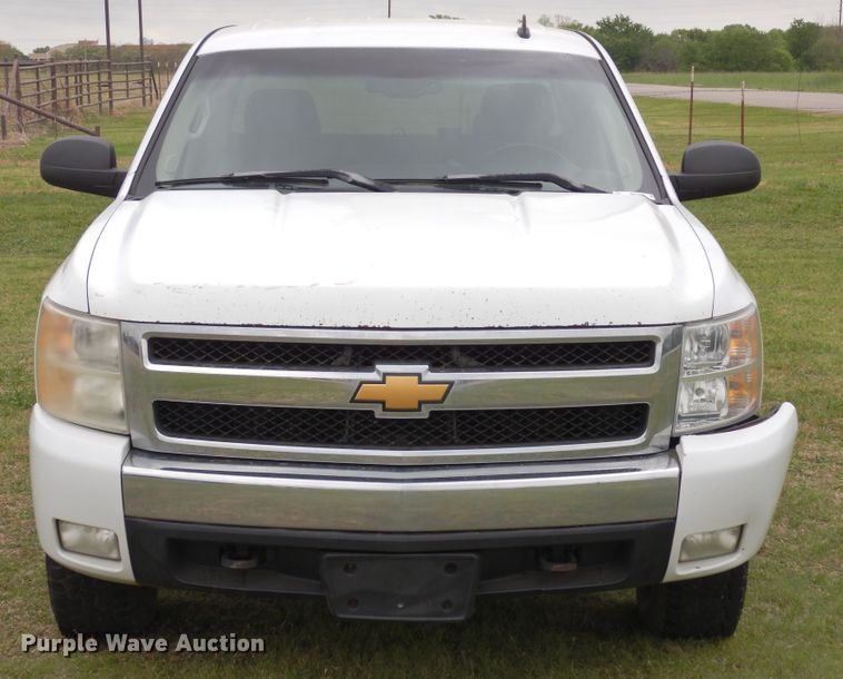 image for item KR9768 2007 Chevrolet Silverado 1500  Crew Cab pickup truck
