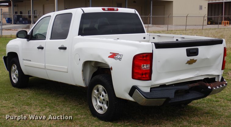 image for item KR9768 2007 Chevrolet Silverado 1500  Crew Cab pickup truck