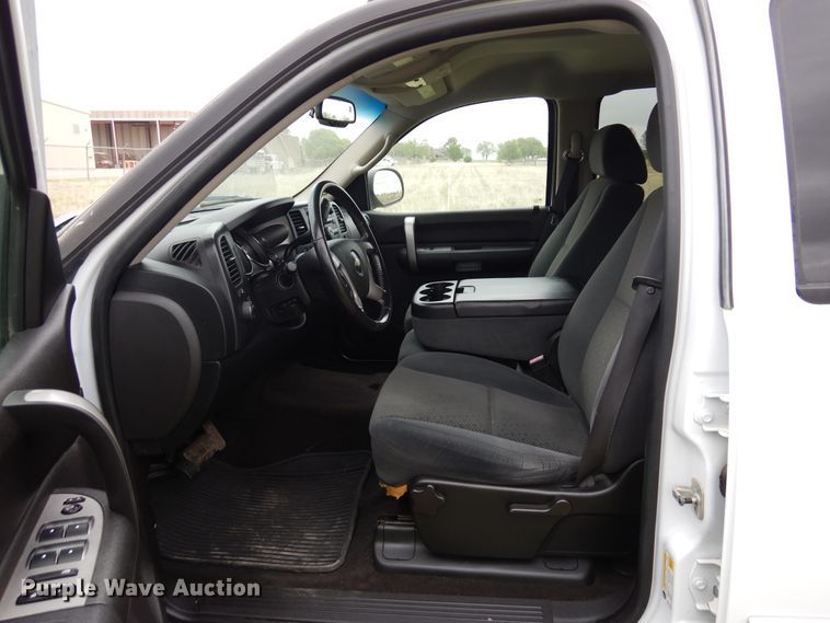 image for item KR9768 2007 Chevrolet Silverado 1500  Crew Cab pickup truck