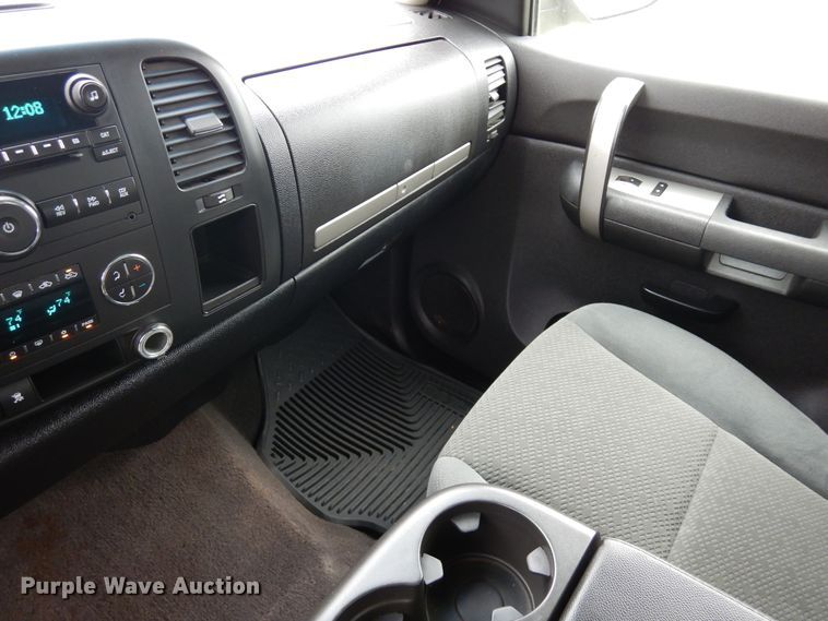 image for item KR9768 2007 Chevrolet Silverado 1500  Crew Cab pickup truck