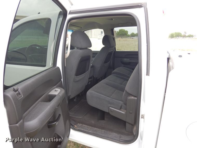 image for item KR9768 2007 Chevrolet Silverado 1500  Crew Cab pickup truck