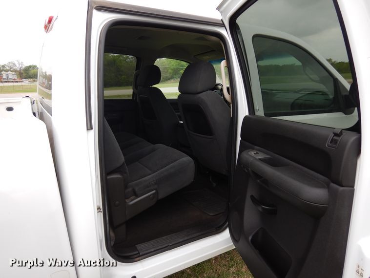 image for item KR9768 2007 Chevrolet Silverado 1500  Crew Cab pickup truck