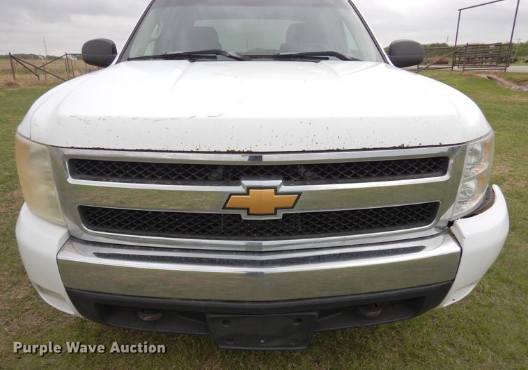 image for item KR9768 2007 Chevrolet Silverado 1500  Crew Cab pickup truck