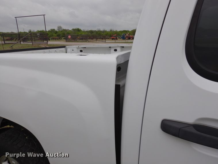 image for item KR9768 2007 Chevrolet Silverado 1500  Crew Cab pickup truck