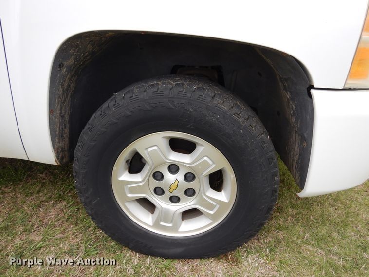 image for item KR9768 2007 Chevrolet Silverado 1500  Crew Cab pickup truck