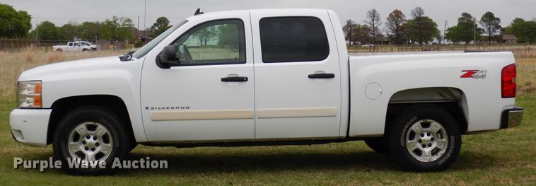 image for item KR9770 2007 Chevrolet Silverado 1500  Crew Cab pickup truck