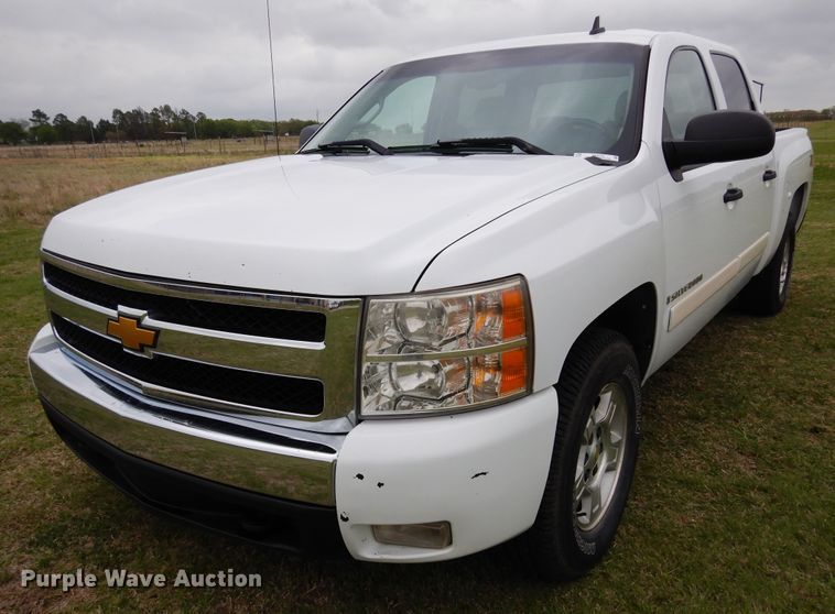 image for item KR9770 2007 Chevrolet Silverado 1500  Crew Cab pickup truck