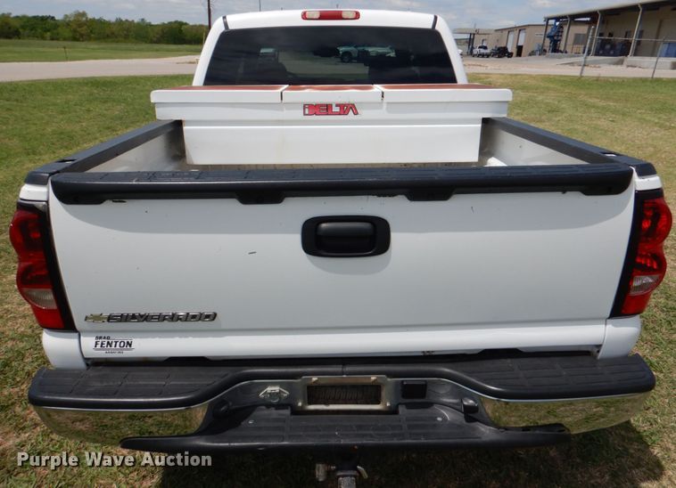 image for item KR9774 2006 Chevrolet Silverado 1500  Crew Cab pickup truck
