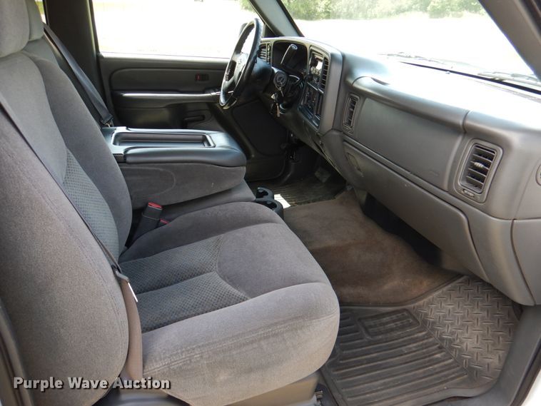 image for item KR9774 2006 Chevrolet Silverado 1500  Crew Cab pickup truck