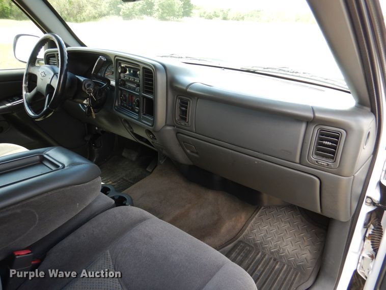 image for item KR9774 2006 Chevrolet Silverado 1500  Crew Cab pickup truck