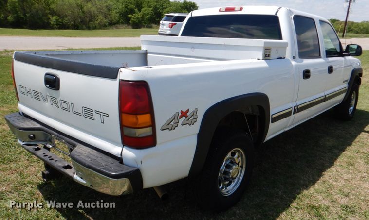 image for item KR9775 2001 Chevrolet Silverado 1500  Crew Cab pickup truck