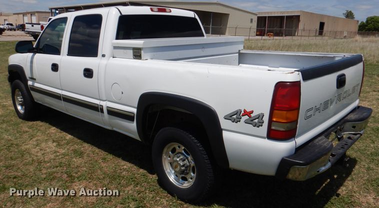 image for item KR9775 2001 Chevrolet Silverado 1500  Crew Cab pickup truck