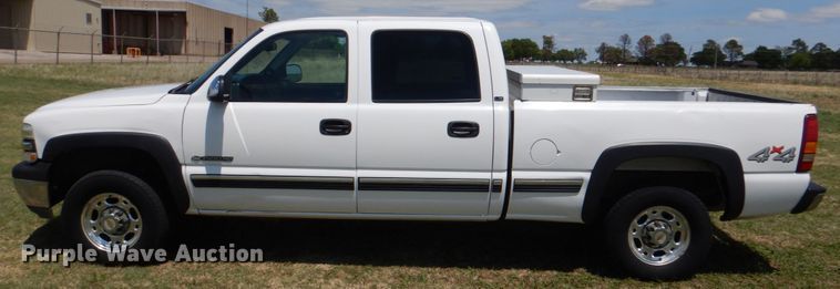 image for item KR9775 2001 Chevrolet Silverado 1500  Crew Cab pickup truck