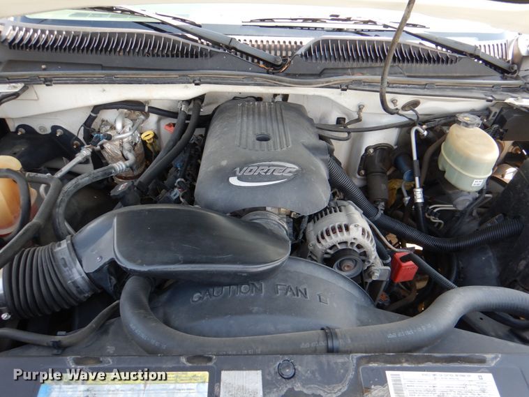 image for item KR9775 2001 Chevrolet Silverado 1500  Crew Cab pickup truck