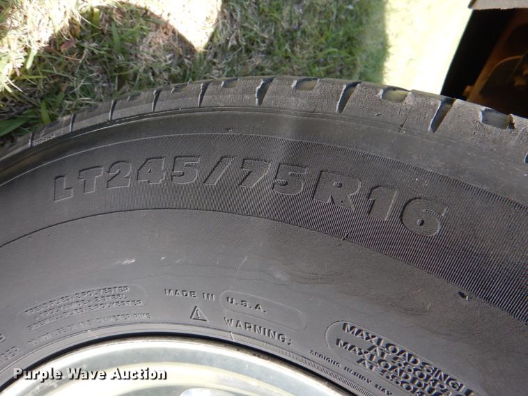 image for item KR9775 2001 Chevrolet Silverado 1500  Crew Cab pickup truck