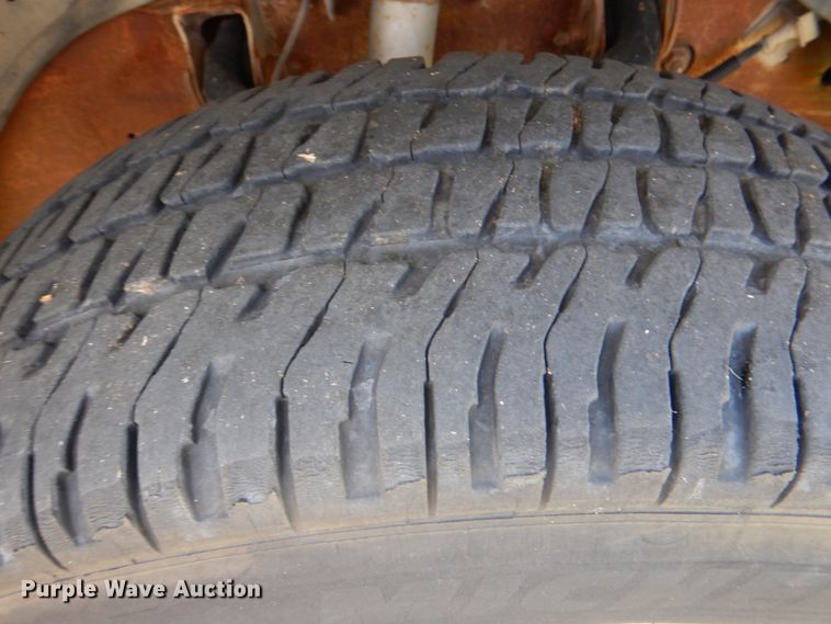 image for item KR9775 2001 Chevrolet Silverado 1500  Crew Cab pickup truck