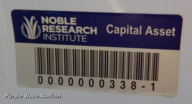 image for item KR9775 2001 Chevrolet Silverado 1500  Crew Cab pickup truck