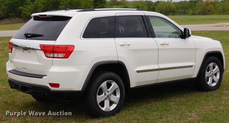 image for item KR9780 2011 Jeep Grand Cherokee Laredo  SUV