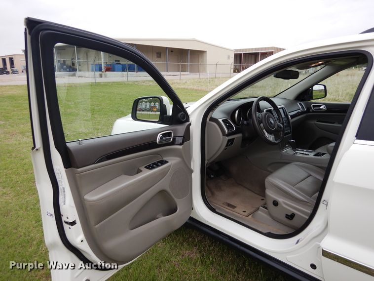 image for item KR9780 2011 Jeep Grand Cherokee Laredo  SUV