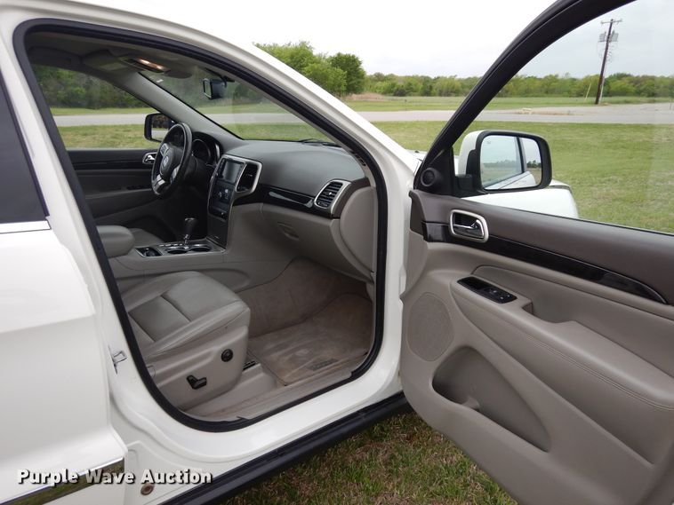 image for item KR9780 2011 Jeep Grand Cherokee Laredo  SUV