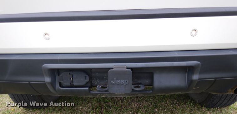 image for item KR9780 2011 Jeep Grand Cherokee Laredo  SUV